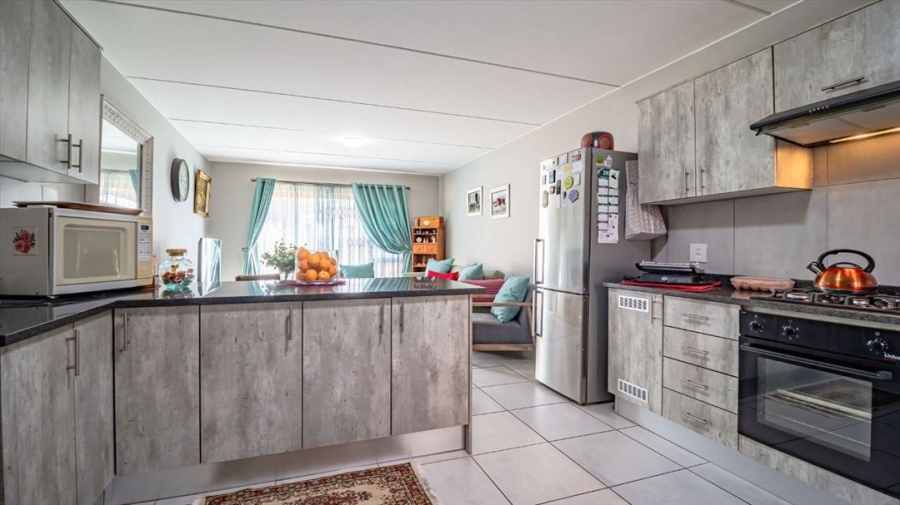 3 Bedroom Property for Sale in Goedeburg Gauteng