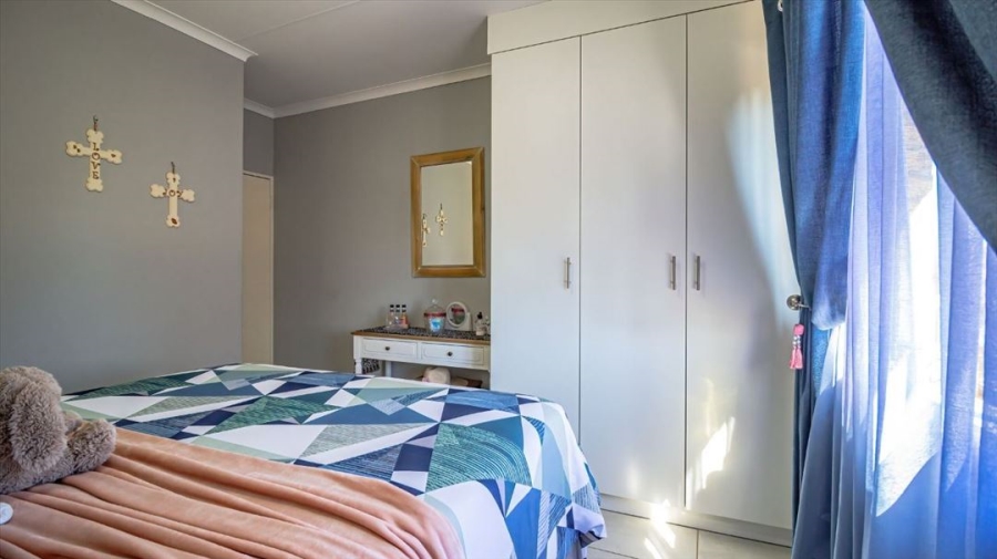 3 Bedroom Property for Sale in Goedeburg Gauteng