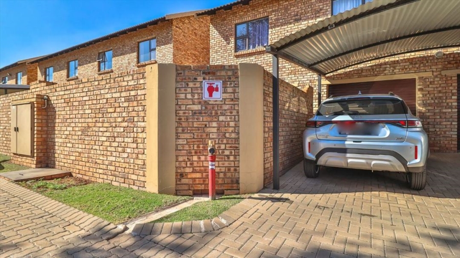 3 Bedroom Property for Sale in Goedeburg Gauteng