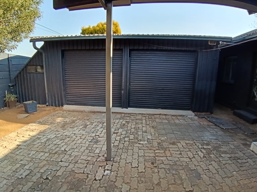 3 Bedroom Property for Sale in Dalpark Proper Gauteng