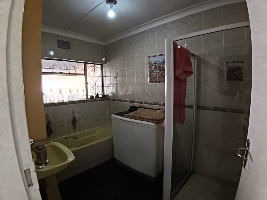 3 Bedroom Property for Sale in Dalpark Proper Gauteng