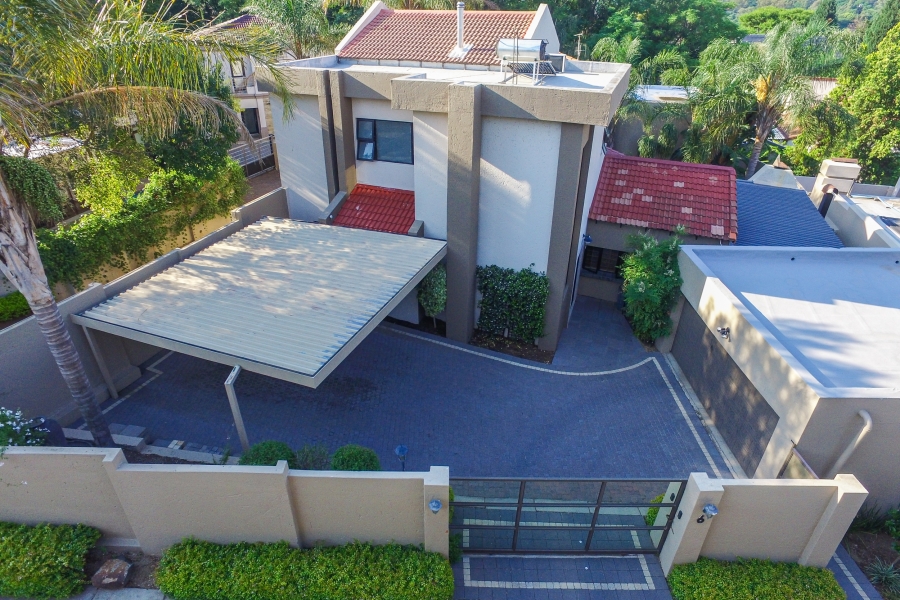 4 Bedroom Property for Sale in Lonehill Gauteng