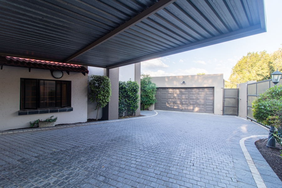4 Bedroom Property for Sale in Lonehill Gauteng