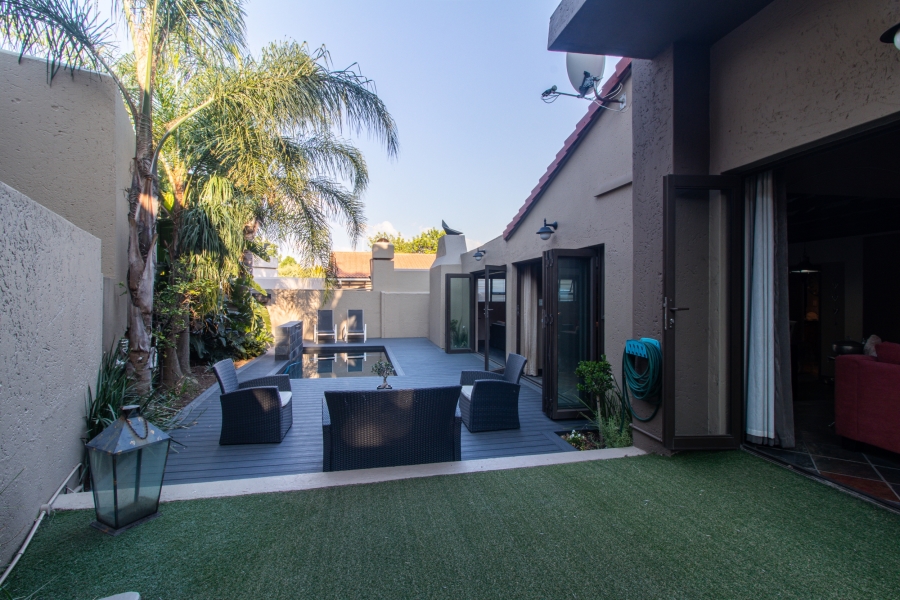 4 Bedroom Property for Sale in Lonehill Gauteng