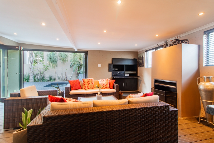 4 Bedroom Property for Sale in Lonehill Gauteng