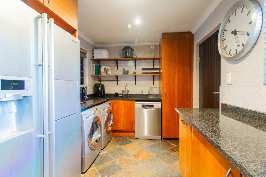 4 Bedroom Property for Sale in Lonehill Gauteng