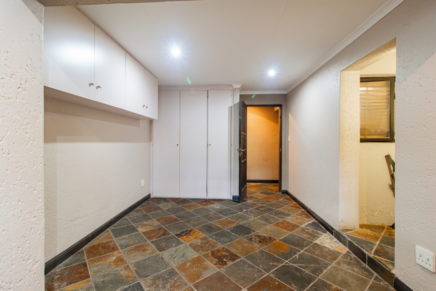 4 Bedroom Property for Sale in Lonehill Gauteng