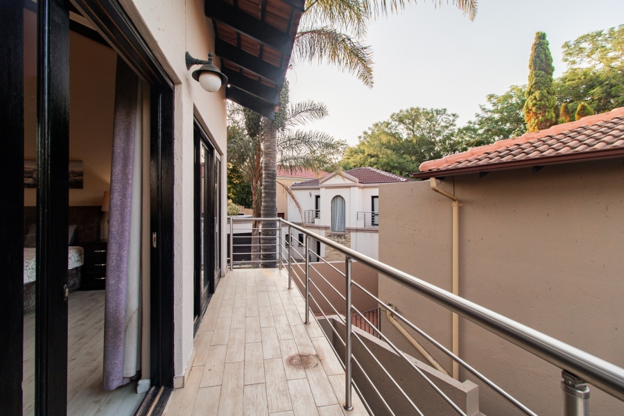 4 Bedroom Property for Sale in Lonehill Gauteng