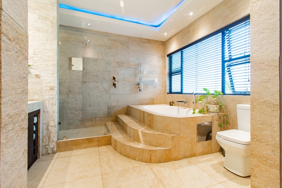 4 Bedroom Property for Sale in Lonehill Gauteng