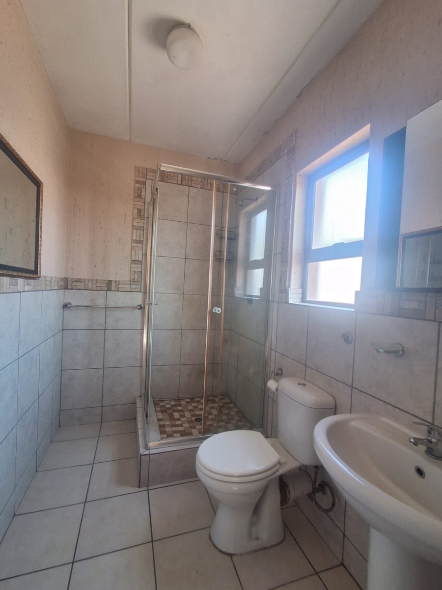 2 Bedroom Property for Sale in Three Rivers Gauteng