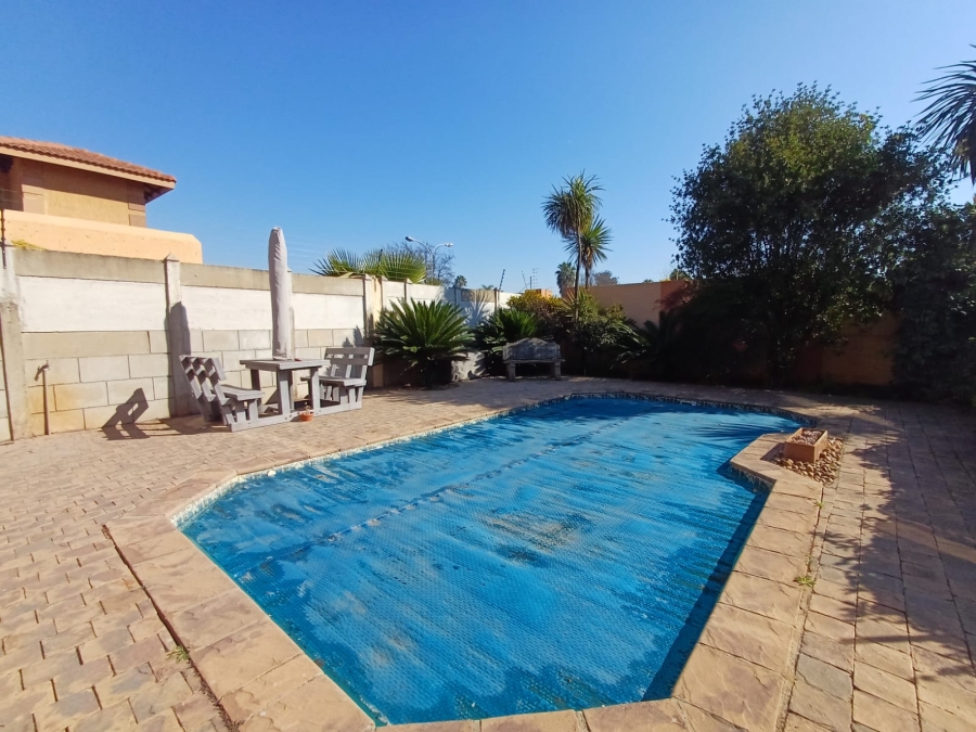 11 Bedroom Property for Sale in Vanderbijlpark SE Gauteng