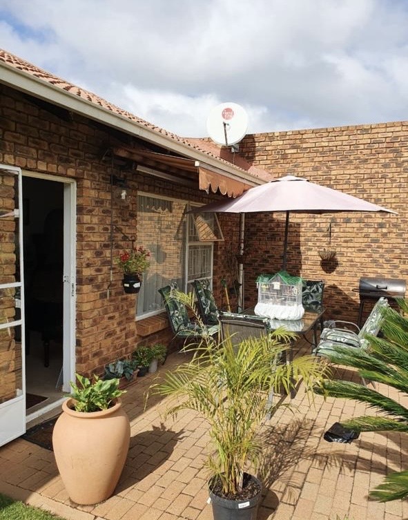 To Let 2 Bedroom Property for Rent in Marais Steyn Park Gauteng