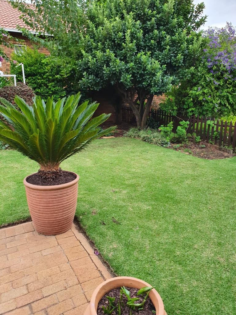 To Let 2 Bedroom Property for Rent in Marais Steyn Park Gauteng