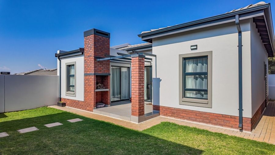 3 Bedroom Property for Sale in Rietvalleirand Gauteng