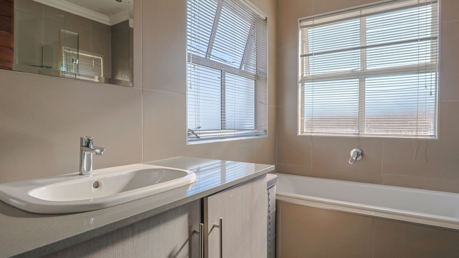 3 Bedroom Property for Sale in Rietvlei Ridge Country Estate Gauteng