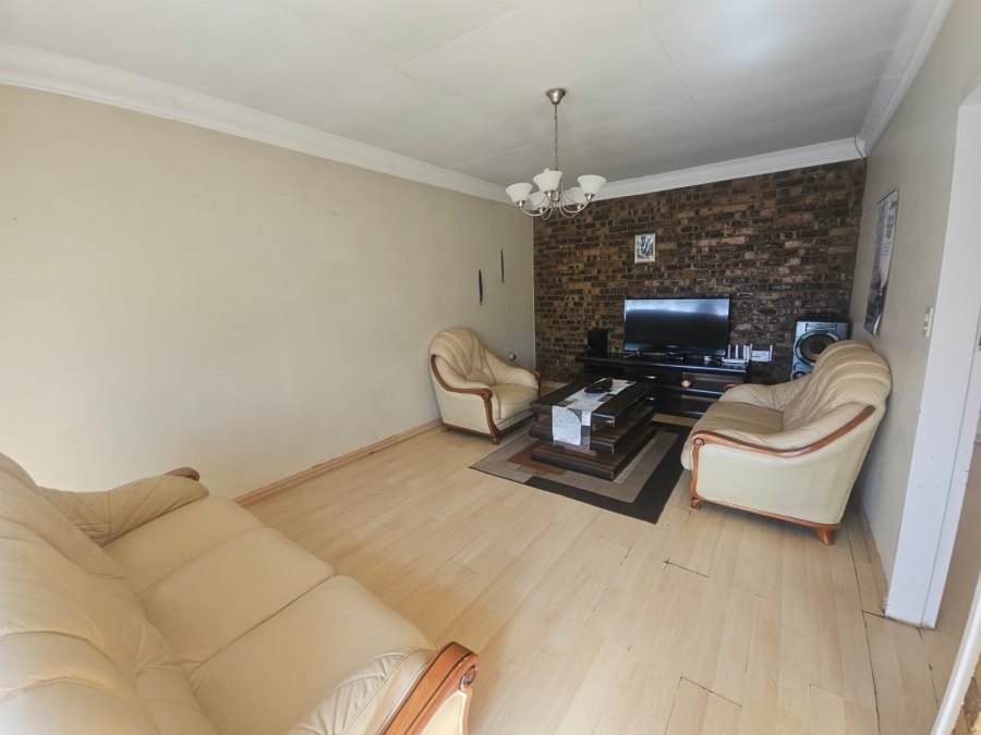 3 Bedroom Property for Sale in Dersley Gauteng