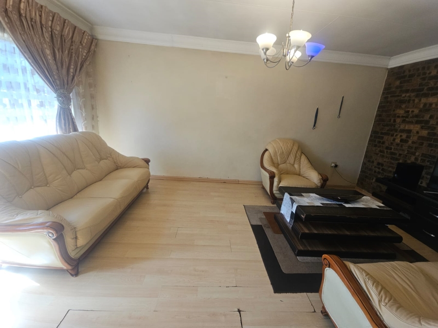 3 Bedroom Property for Sale in Dersley Gauteng