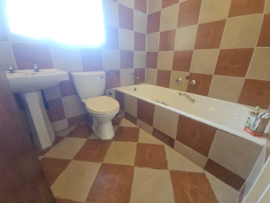 3 Bedroom Property for Sale in Dersley Gauteng