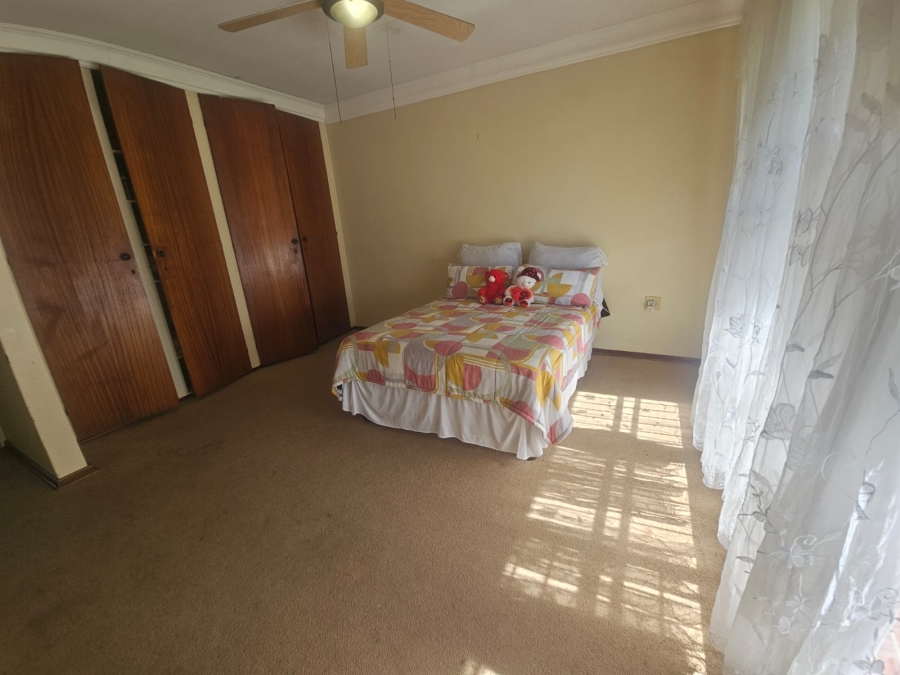 3 Bedroom Property for Sale in Dersley Gauteng