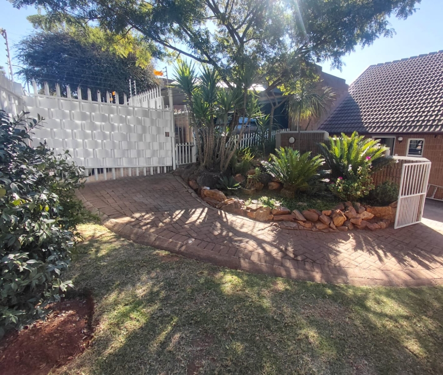 To Let 2 Bedroom Property for Rent in Silverfields Gauteng