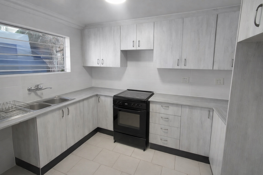 To Let 2 Bedroom Property for Rent in Silverfields Gauteng