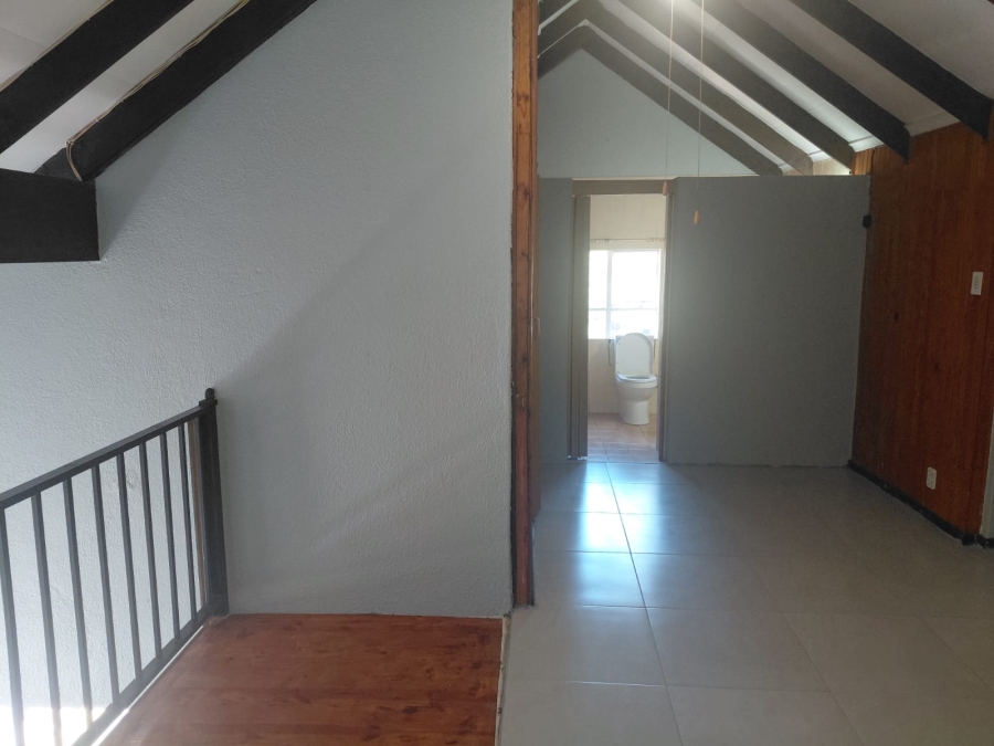To Let 2 Bedroom Property for Rent in Silverfields Gauteng