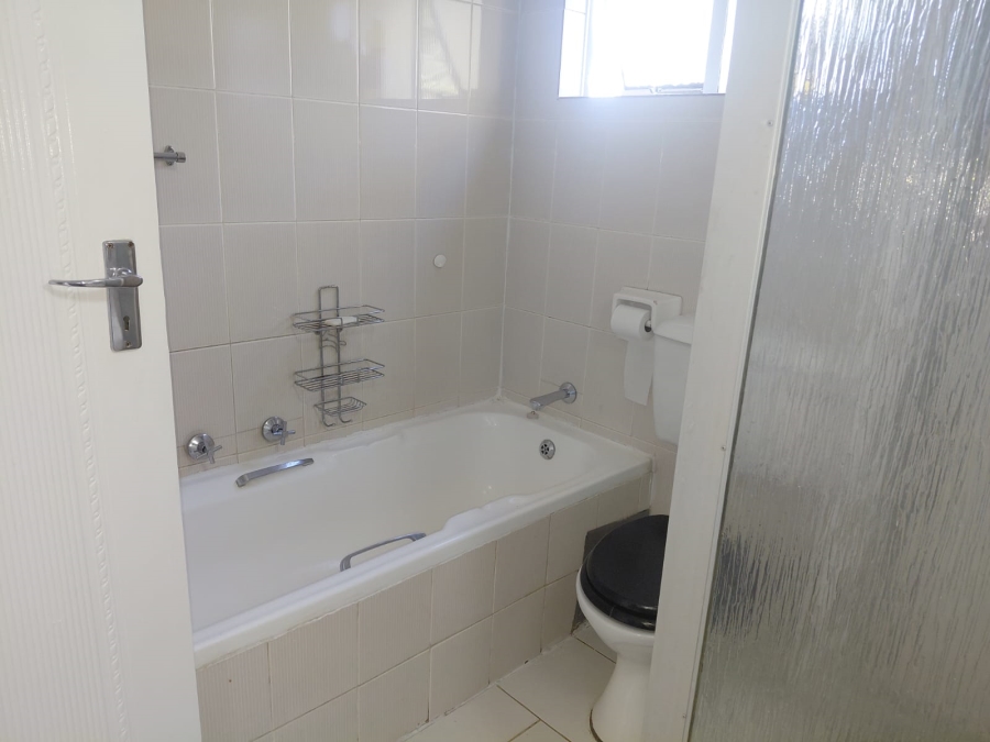 To Let 2 Bedroom Property for Rent in Silverfields Gauteng