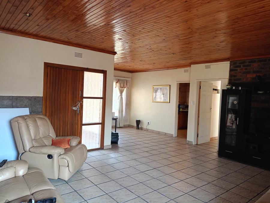 4 Bedroom Property for Sale in Three Rivers Gauteng