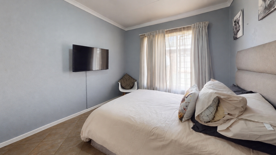 2 Bedroom Property for Sale in Norton Home Estate AH Gauteng