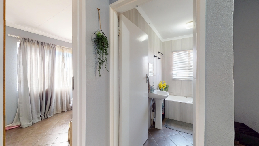 2 Bedroom Property for Sale in Norton Home Estate AH Gauteng