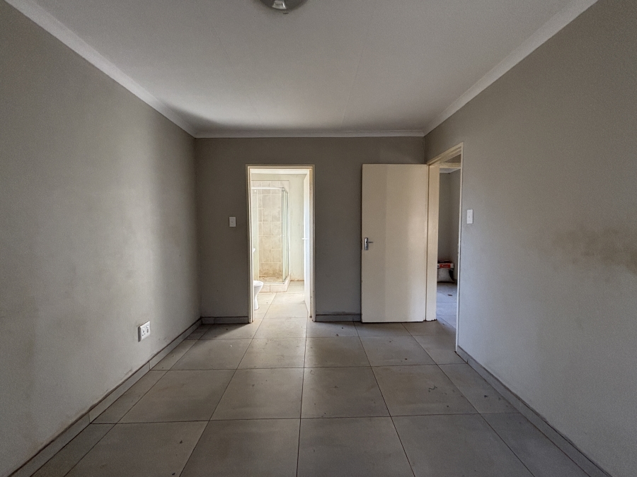 3 Bedroom Property for Sale in Dawn Park Gauteng