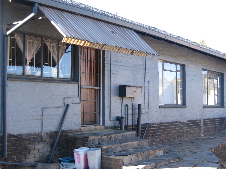 6 Bedroom Property for Sale in Kilner Park Gauteng