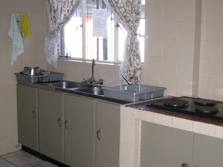6 Bedroom Property for Sale in Kilner Park Gauteng