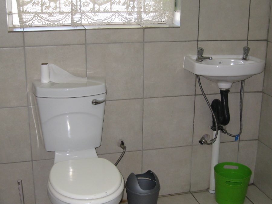 6 Bedroom Property for Sale in Kilner Park Gauteng