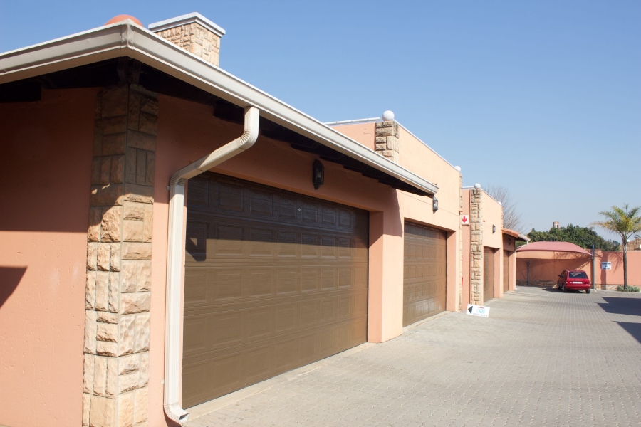 3 Bedroom Property for Sale in Glen Marais Gauteng