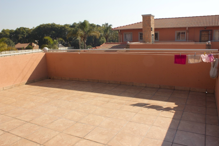 3 Bedroom Property for Sale in Glen Marais Gauteng