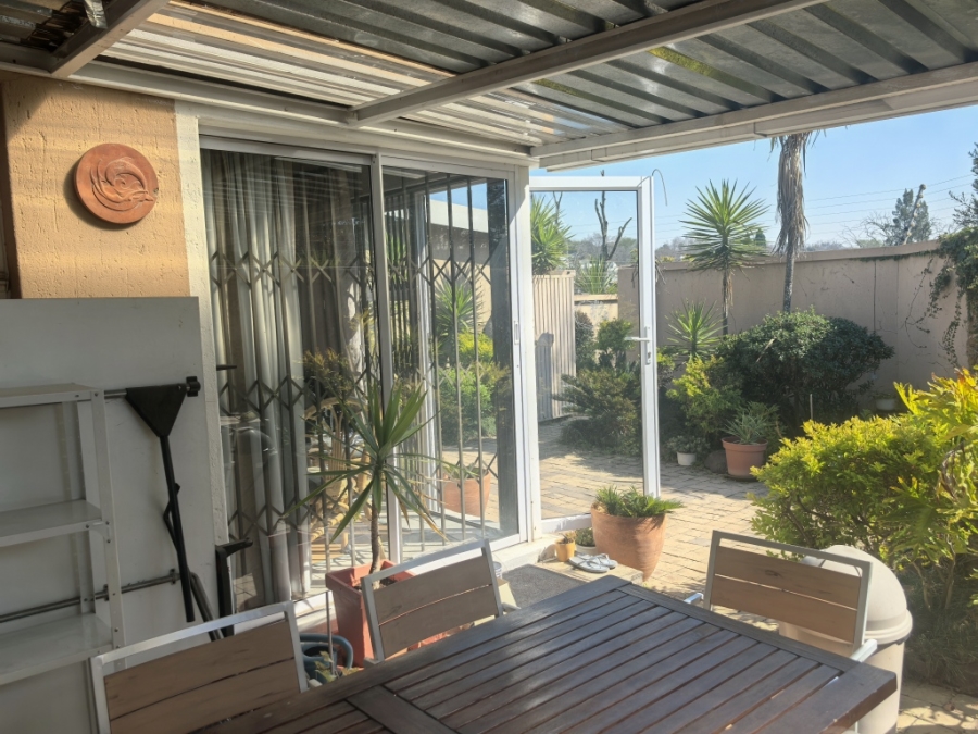 2 Bedroom Property for Sale in Woodmead Gauteng