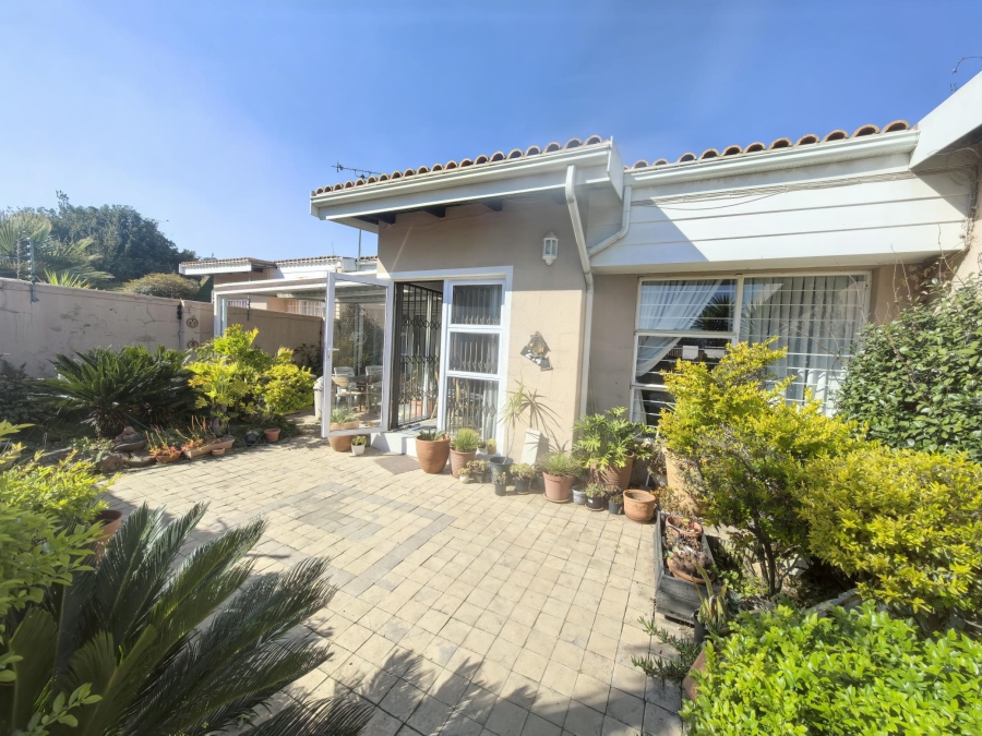 2 Bedroom Property for Sale in Woodmead Gauteng