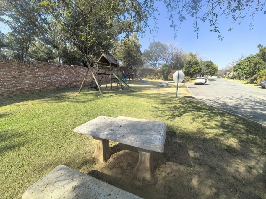 2 Bedroom Property for Sale in Woodmead Gauteng