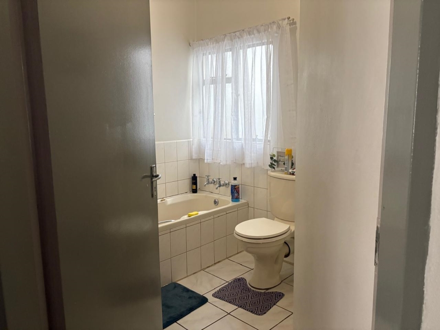 2 Bedroom Property for Sale in Vanderbijlpark Cw 6 Gauteng