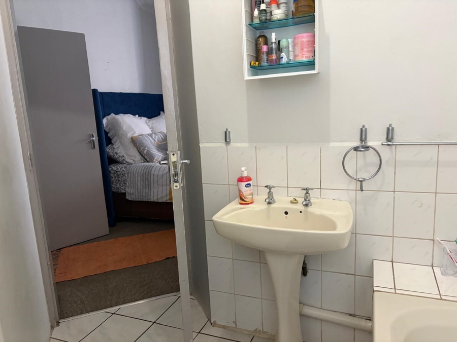 2 Bedroom Property for Sale in Vanderbijlpark Cw 6 Gauteng