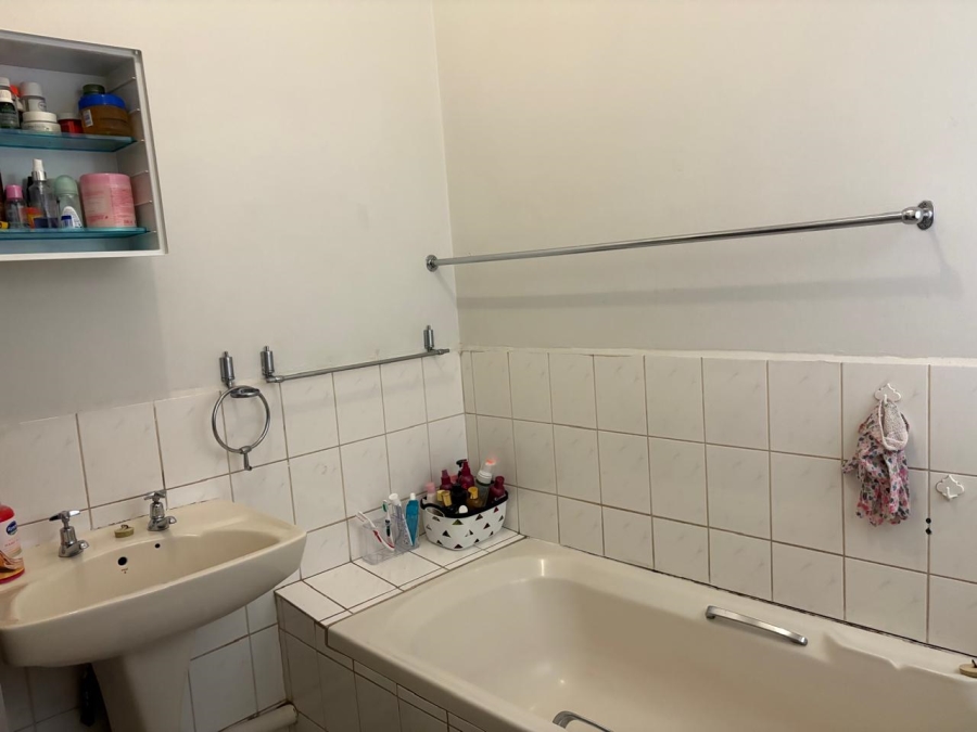 2 Bedroom Property for Sale in Vanderbijlpark Cw 6 Gauteng