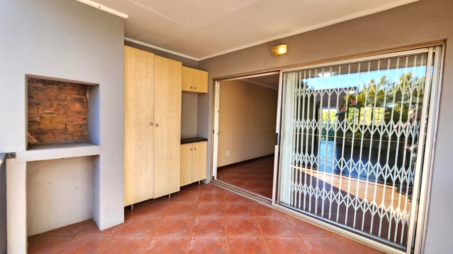 3 Bedroom Property for Sale in Moreleta Park Gauteng