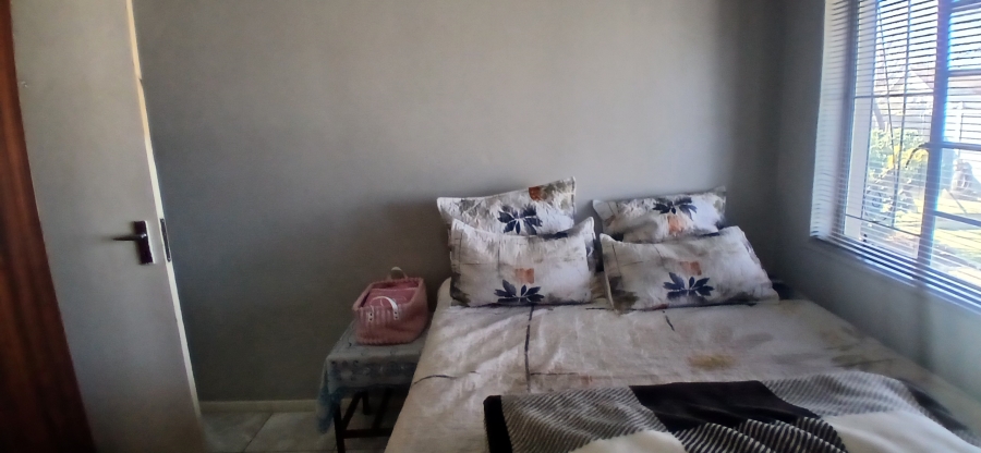 4 Bedroom Property for Sale in General Albertspark Gauteng