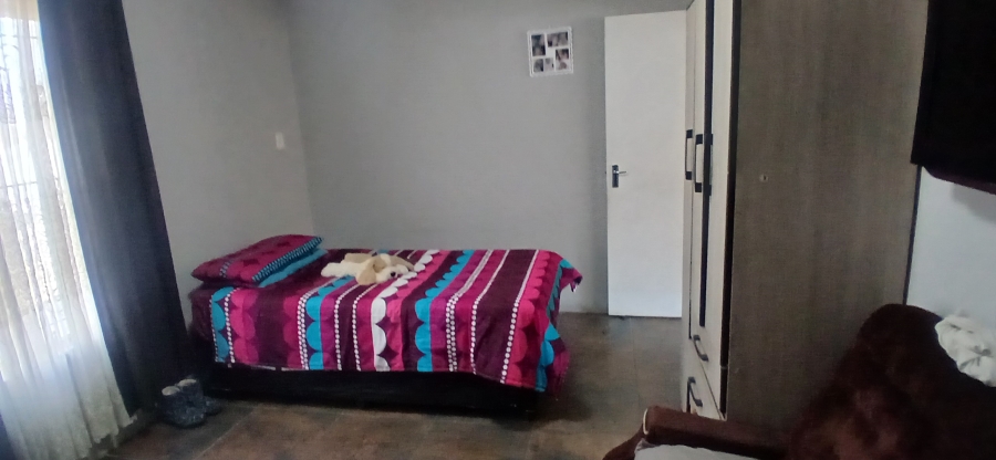 4 Bedroom Property for Sale in General Albertspark Gauteng