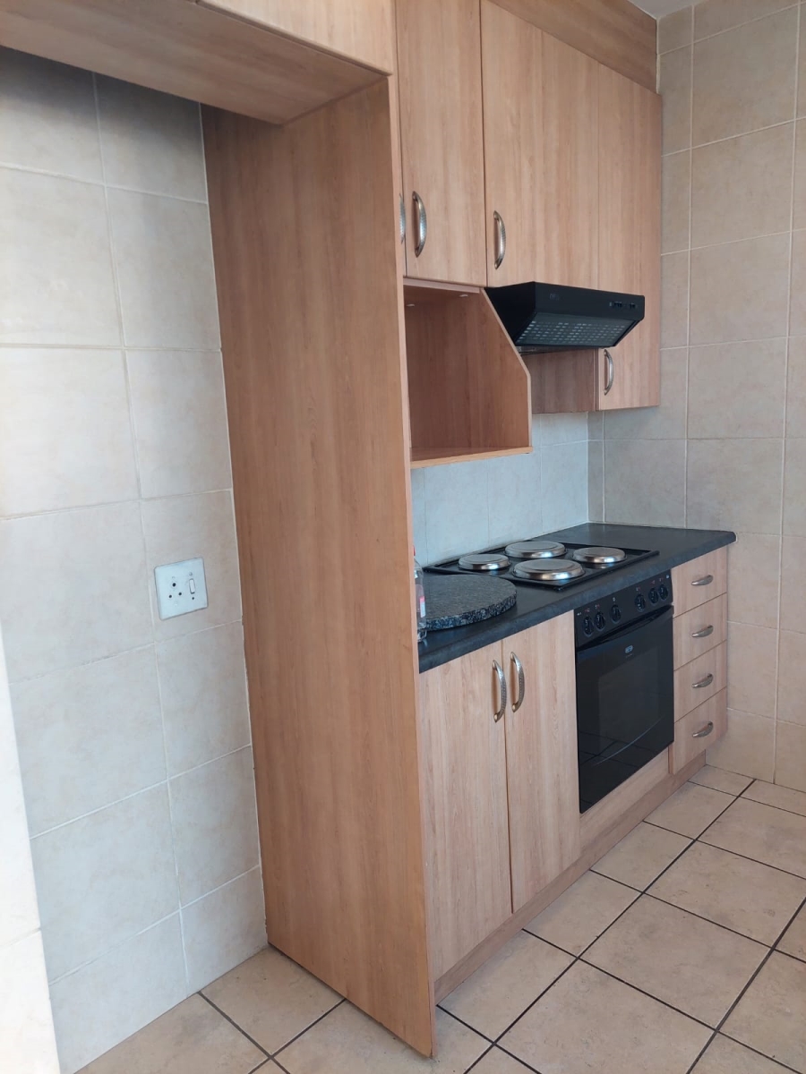 1 Bedroom Property for Sale in New Redruth Gauteng