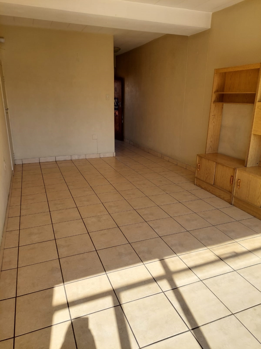 1 Bedroom Property for Sale in New Redruth Gauteng