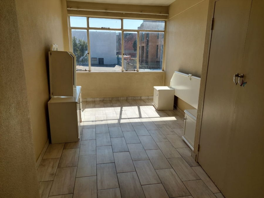 1 Bedroom Property for Sale in New Redruth Gauteng