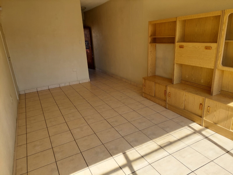 1 Bedroom Property for Sale in New Redruth Gauteng