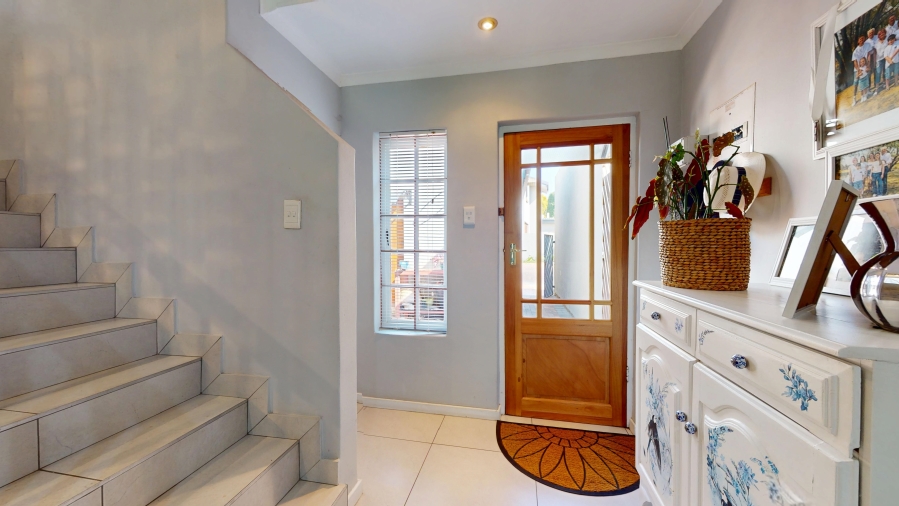 3 Bedroom Property for Sale in Glen Marais Gauteng